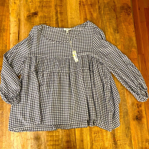 Max Studio Tops - Max Studio Peasant Top NWT NEW medium 3/4 sleeves